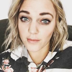 Meet your Posher, Camille